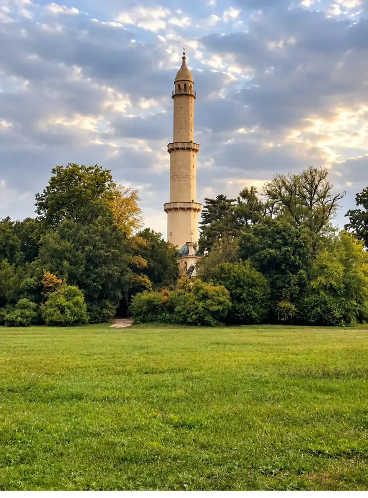 Minaret w parku Lednice